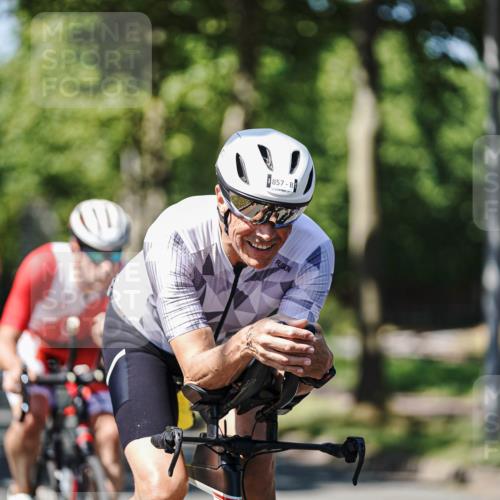 09.08.2026 - GEWOBA Citytriathlon Bremen Michael Burmester http://msf.ph/oto/9950441 09.08.2026 13:09:51 Radfahren 739, 799, 822, 880, 914, 947, 963, 1009, 1013, 1129, 1141 meine-sportfotos.de