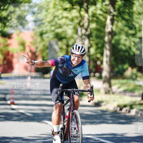 09.08.2026 - GEWOBA Citytriathlon Bremen Michael Burmester http://msf.ph/oto/9950455 09.08.2026 13:10:05 Radfahren 545, 739, 778, 799, 807, 880, 1130 meine-sportfotos.de
