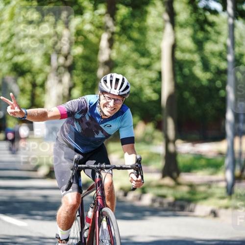 09.08.2026 - GEWOBA Citytriathlon Bremen Michael Burmester http://msf.ph/oto/9950457 09.08.2026 13:10:05 Radfahren 545, 739, 778, 799, 807, 880, 1130 meine-sportfotos.de