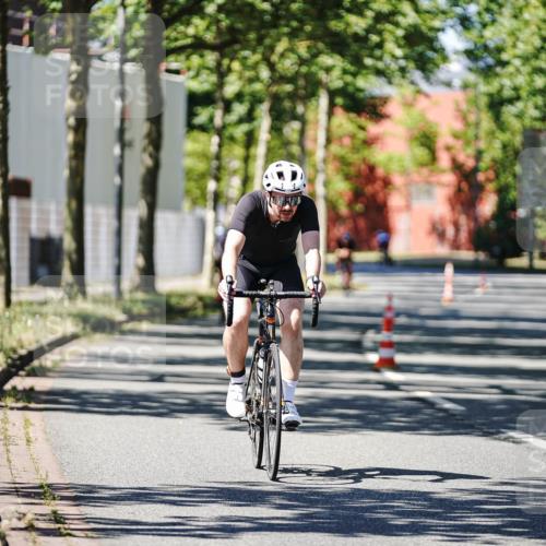 09.08.2026 - GEWOBA Citytriathlon Bremen Michael Burmester http://msf.ph/oto/9950473 09.08.2026 13:10:44 Radfahren 598, 716, 717, 823, 967 meine-sportfotos.de
