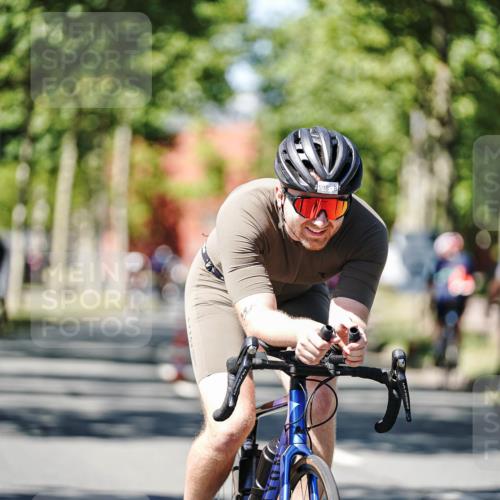 09.08.2026 - GEWOBA Citytriathlon Bremen Michael Burmester http://msf.ph/oto/9950480 09.08.2026 13:10:51 Radfahren 598, 716, 717, 750, 794, 823, 967, 993 meine-sportfotos.de