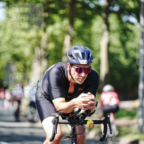 09.08.2026 - GEWOBA Citytriathlon Bremen Michael Burmester http://msf.ph/oto/9950481 09.08.2026 13:10:52 Radfahren 598, 615, 716, 717, 750, 794, 823, 964, 967, 993 meine-sportfotos.de