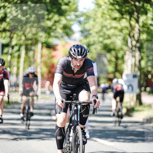 09.08.2026 - GEWOBA Citytriathlon Bremen Michael Burmester http://msf.ph/oto/9950502 09.08.2026 13:11:16 Radfahren 555, 566, 596, 600, 639, 679, 728, 749, 788, 792, 814, 884 meine-sportfotos.de