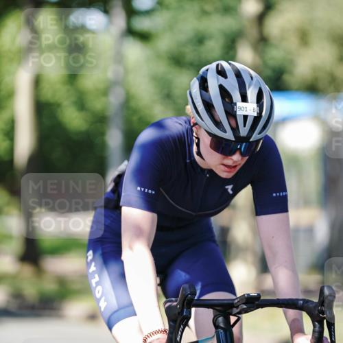 09.08.2026 - GEWOBA Citytriathlon Bremen Michael Burmester http://msf.ph/oto/9950521 09.08.2026 13:11:32 Radfahren 566, 582, 606, 611, 655, 788, 790, 869, 901 meine-sportfotos.de