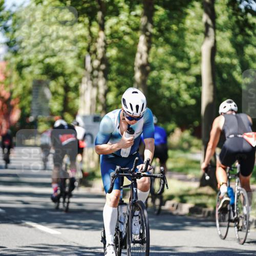 09.08.2026 - GEWOBA Citytriathlon Bremen Michael Burmester http://msf.ph/oto/9950525 09.08.2026 13:11:35 Radfahren 582, 606, 611, 655, 790, 869, 901 meine-sportfotos.de
