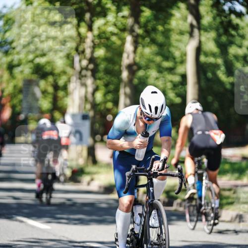 09.08.2026 - GEWOBA Citytriathlon Bremen Michael Burmester http://msf.ph/oto/9950526 09.08.2026 13:11:36 Radfahren 582, 606, 609, 611, 655, 790, 869, 901 meine-sportfotos.de