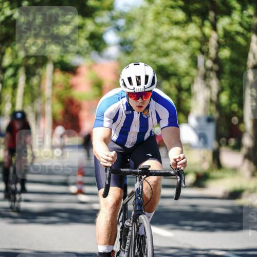 09.08.2026 - GEWOBA Citytriathlon Bremen Michael Burmester http://msf.ph/oto/9950537 09.08.2026 13:11:48 Radfahren 582, 609, 726, 855, 867, 990, 1119 meine-sportfotos.de