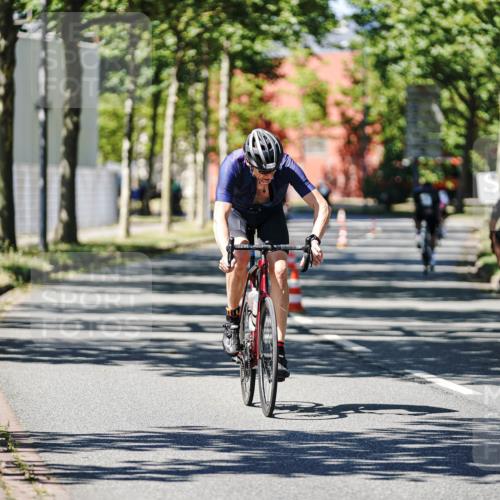 09.08.2026 - GEWOBA Citytriathlon Bremen Michael Burmester http://msf.ph/oto/9950547 09.08.2026 13:12:08 Radfahren 781, 783, 812, 848 meine-sportfotos.de