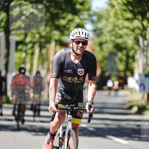 09.08.2026 - GEWOBA Citytriathlon Bremen Michael Burmester http://msf.ph/oto/9950572 09.08.2026 13:12:25 Radfahren 552, 636, 638, 744, 745, 758, 781, 816, 846, 861, 864, 895, 909, 911, 935, 981, 1015, 1019, 1111 meine-sportfotos.de