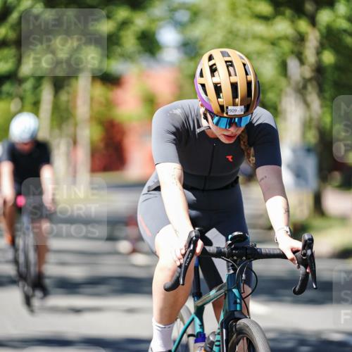 09.08.2026 - GEWOBA Citytriathlon Bremen Michael Burmester http://msf.ph/oto/9950578 09.08.2026 13:12:28 Radfahren 552, 636, 638, 744, 745, 758, 816, 846, 861, 864, 895, 909, 911, 935, 981, 1015, 1019, 1111 meine-sportfotos.de