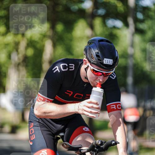 09.08.2026 - GEWOBA Citytriathlon Bremen Michael Burmester http://msf.ph/oto/9950589 09.08.2026 13:12:32 Radfahren 552, 636, 638, 744, 745, 816, 846, 861, 864, 895, 909, 911, 935, 981, 1015, 1019, 1111 meine-sportfotos.de
