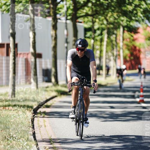 09.08.2026 - GEWOBA Citytriathlon Bremen Michael Burmester http://msf.ph/oto/9950601 09.08.2026 13:13:16 Radfahren 839, 921, 982 meine-sportfotos.de