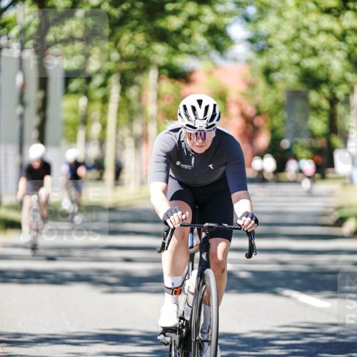 09.08.2026 - GEWOBA Citytriathlon Bremen Michael Burmester http://msf.ph/oto/9950619 09.08.2026 13:13:44 Radfahren 568, 759, 763, 840, 871, 1156 meine-sportfotos.de