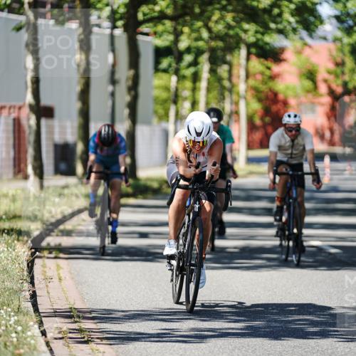 09.08.2026 - GEWOBA Citytriathlon Bremen Michael Burmester http://msf.ph/oto/9950640 09.08.2026 13:14:14 Radfahren 902, 912, 972, 1012, 1146, 1147 meine-sportfotos.de