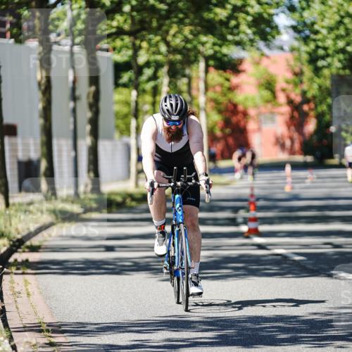 09.08.2026 - GEWOBA Citytriathlon Bremen Michael Burmester http://msf.ph/oto/9950658 09.08.2026 13:14:55 Radfahren 574, 653, 896, 1017 meine-sportfotos.de