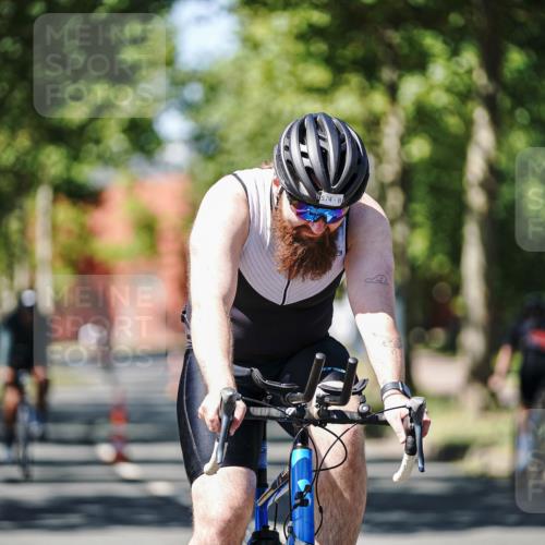 09.08.2026 - GEWOBA Citytriathlon Bremen Michael Burmester http://msf.ph/oto/9950659 09.08.2026 13:14:57 Radfahren 574, 653, 896, 948, 1017 meine-sportfotos.de