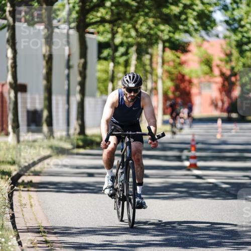 09.08.2026 - GEWOBA Citytriathlon Bremen Michael Burmester http://msf.ph/oto/9950679 09.08.2026 13:15:16 Radfahren 565, 762, 834, 948, 1126, 1136 meine-sportfotos.de