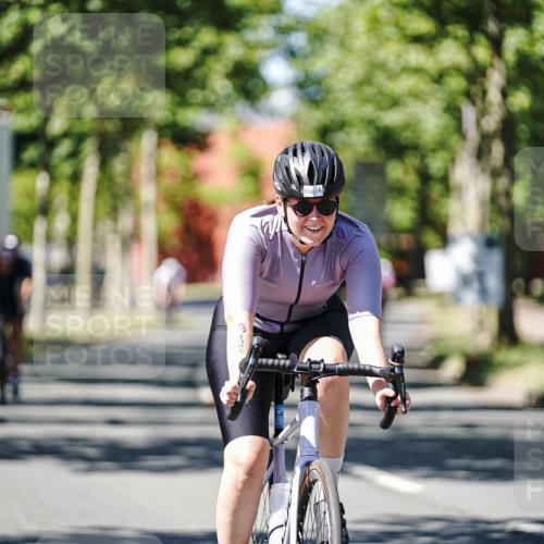 09.08.2026 - GEWOBA Citytriathlon Bremen Michael Burmester http://msf.ph/oto/9950691 09.08.2026 13:15:28 Radfahren 673, 727, 834, 844, 918, 1113 meine-sportfotos.de