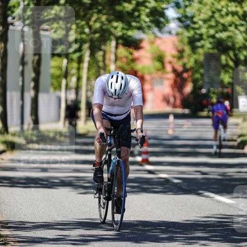 09.08.2026 - GEWOBA Citytriathlon Bremen Michael Burmester http://msf.ph/oto/9950697 09.08.2026 13:15:35 Radfahren 673, 727, 844, 888, 918, 1113 meine-sportfotos.de