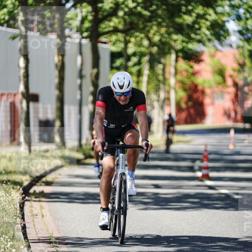 09.08.2026 - GEWOBA Citytriathlon Bremen Michael Burmester http://msf.ph/oto/9950703 09.08.2026 13:15:46 Radfahren 637, 809, 844, 888, 954 meine-sportfotos.de