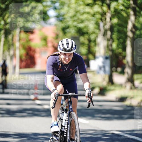 09.08.2026 - GEWOBA Citytriathlon Bremen Michael Burmester http://msf.ph/oto/9950706 09.08.2026 13:15:48 Radfahren 637, 809, 888, 954 meine-sportfotos.de