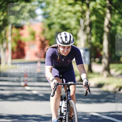 09.08.2026 - GEWOBA Citytriathlon Bremen Michael Burmester http://msf.ph/oto/9950707 09.08.2026 13:15:48 Radfahren 637, 809, 888, 954 meine-sportfotos.de