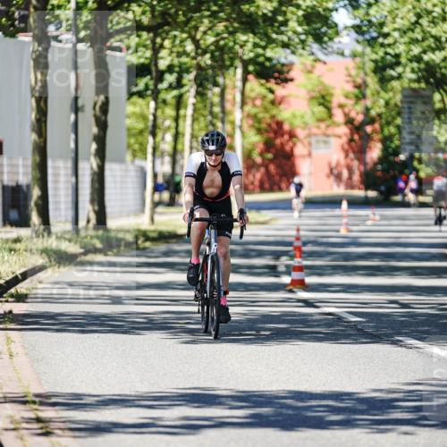 09.08.2026 - GEWOBA Citytriathlon Bremen Michael Burmester http://msf.ph/oto/9950708 09.08.2026 13:15:50 Radfahren 637, 809, 888, 954 meine-sportfotos.de