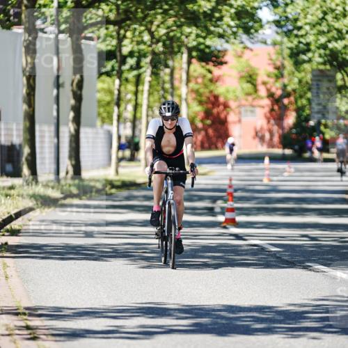 09.08.2026 - GEWOBA Citytriathlon Bremen Michael Burmester http://msf.ph/oto/9950709 09.08.2026 13:15:50 Radfahren 637, 809, 888, 954 meine-sportfotos.de