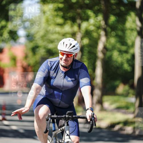 09.08.2026 - GEWOBA Citytriathlon Bremen Michael Burmester http://msf.ph/oto/9950714 09.08.2026 13:16:01 Radfahren 637, 838, 919 meine-sportfotos.de