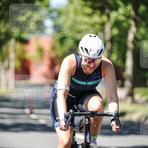 09.08.2026 - GEWOBA Citytriathlon Bremen Michael Burmester http://msf.ph/oto/9950718 09.08.2026 13:16:10 Radfahren 838, 919 meine-sportfotos.de