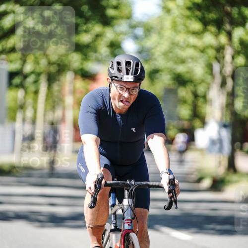 09.08.2026 - GEWOBA Citytriathlon Bremen Michael Burmester http://msf.ph/oto/9950728 09.08.2026 13:16:27 Radfahren 733, 780, 886, 976, 998 meine-sportfotos.de