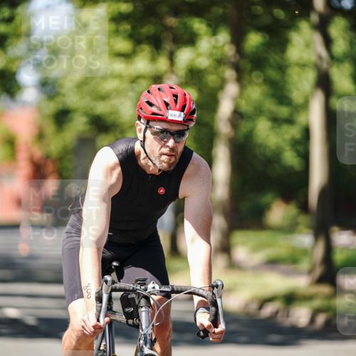 09.08.2026 - GEWOBA Citytriathlon Bremen Michael Burmester http://msf.ph/oto/9950742 09.08.2026 13:16:51 Radfahren 806, 1005 meine-sportfotos.de