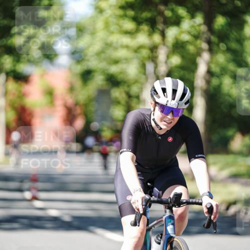 09.08.2026 - GEWOBA Citytriathlon Bremen Michael Burmester http://msf.ph/oto/9950748 09.08.2026 13:17:04 Radfahren 564, 603, 942, 1101 meine-sportfotos.de