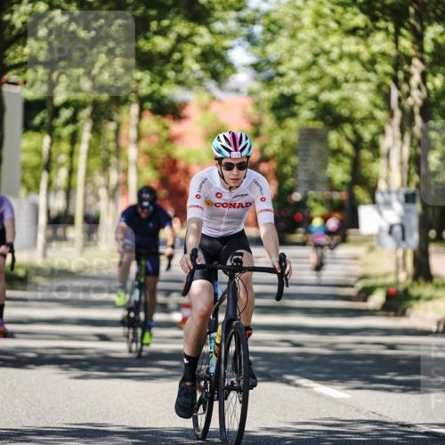 09.08.2026 - GEWOBA Citytriathlon Bremen Michael Burmester http://msf.ph/oto/9950763 09.08.2026 13:17:40 Radfahren 930, 968, 1003, 1132 meine-sportfotos.de