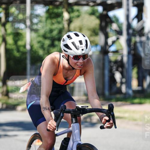 09.08.2026 - GEWOBA Citytriathlon Bremen Michael Burmester http://msf.ph/oto/9950796 09.08.2026 13:18:37 Radfahren 800, 956 meine-sportfotos.de