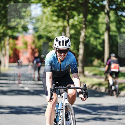 09.08.2026 - GEWOBA Citytriathlon Bremen Michael Burmester http://msf.ph/oto/9950816 09.08.2026 13:19:31 Radfahren 693, 813, 944 meine-sportfotos.de