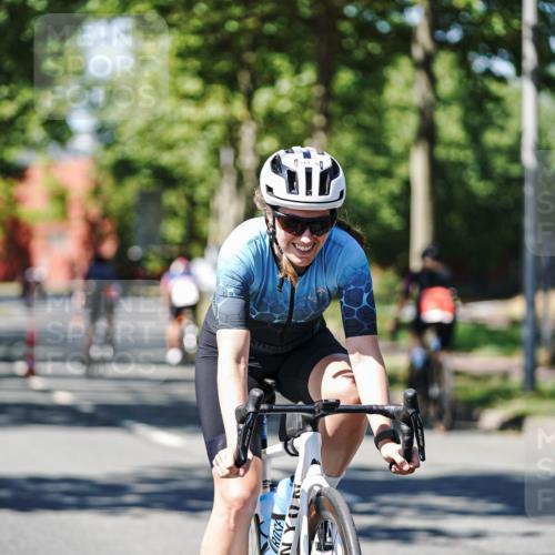 09.08.2026 - GEWOBA Citytriathlon Bremen Michael Burmester http://msf.ph/oto/9950817 09.08.2026 13:19:31 Radfahren 693, 813, 944 meine-sportfotos.de