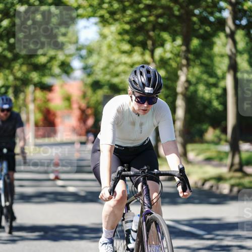 09.08.2026 - GEWOBA Citytriathlon Bremen Michael Burmester http://msf.ph/oto/9950824 09.08.2026 13:19:37 Radfahren 693, 785, 813, 944, 1014, 1107 meine-sportfotos.de
