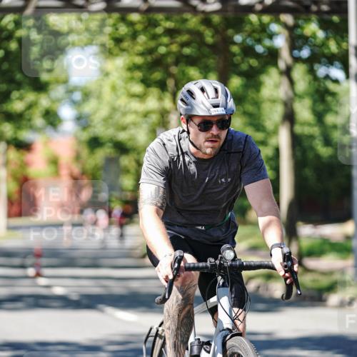 09.08.2026 - GEWOBA Citytriathlon Bremen Michael Burmester http://msf.ph/oto/9950826 09.08.2026 13:19:38 Radfahren 693, 785, 813, 944, 1014, 1107 meine-sportfotos.de