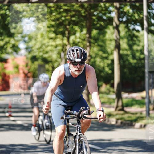 09.08.2026 - GEWOBA Citytriathlon Bremen Michael Burmester http://msf.ph/oto/9950829 09.08.2026 13:19:40 Radfahren 693, 785, 813, 944, 1014, 1107 meine-sportfotos.de