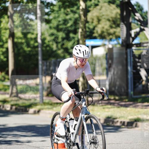 09.08.2026 - GEWOBA Citytriathlon Bremen Michael Burmester http://msf.ph/oto/9950832 09.08.2026 13:19:41 Radfahren 693, 785, 813, 944, 1014, 1107 meine-sportfotos.de
