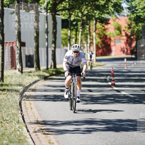 09.08.2026 - GEWOBA Citytriathlon Bremen Michael Burmester http://msf.ph/oto/9950861 09.08.2026 13:20:42 Radfahren 672, 957, 1007, 1125 meine-sportfotos.de