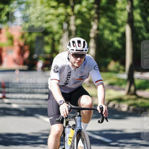 09.08.2026 - GEWOBA Citytriathlon Bremen Michael Burmester http://msf.ph/oto/9950864 09.08.2026 13:20:44 Radfahren 672, 957, 1007, 1125 meine-sportfotos.de