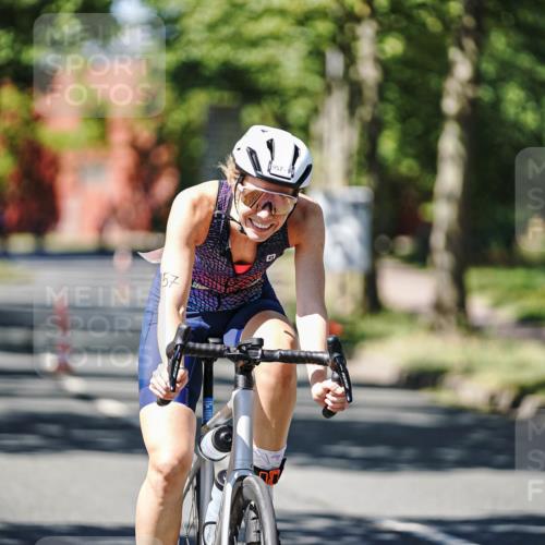 09.08.2026 - GEWOBA Citytriathlon Bremen Michael Burmester http://msf.ph/oto/9950869 09.08.2026 13:20:48 Radfahren 672, 957, 1125 meine-sportfotos.de