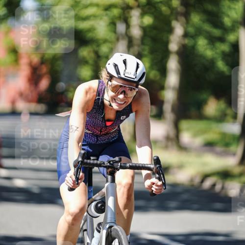 09.08.2026 - GEWOBA Citytriathlon Bremen Michael Burmester http://msf.ph/oto/9950870 09.08.2026 13:20:48 Radfahren 672, 957, 1125 meine-sportfotos.de