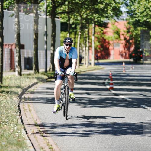 09.08.2026 - GEWOBA Citytriathlon Bremen Michael Burmester http://msf.ph/oto/9950872 09.08.2026 13:20:50 Radfahren 672, 957, 1125 meine-sportfotos.de