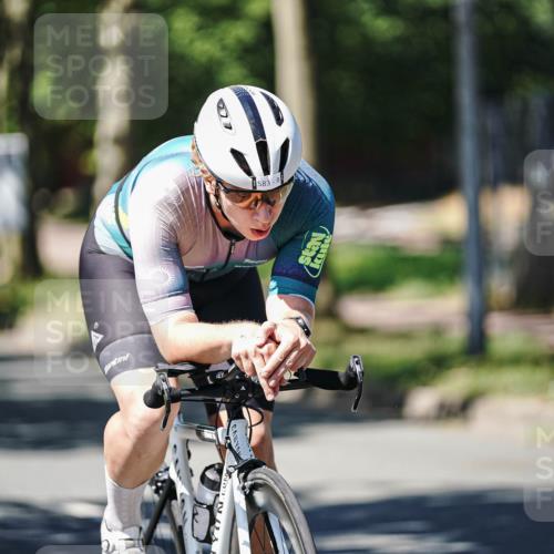 09.08.2026 - GEWOBA Citytriathlon Bremen Michael Burmester http://msf.ph/oto/9950890 09.08.2026 13:21:39 Radfahren 583 meine-sportfotos.de