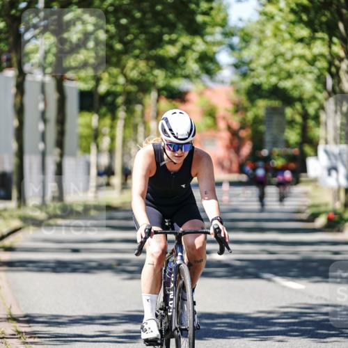 09.08.2026 - GEWOBA Citytriathlon Bremen Michael Burmester http://msf.ph/oto/9950907 09.08.2026 13:22:41 Radfahren 731, 889, 890, 1157 meine-sportfotos.de