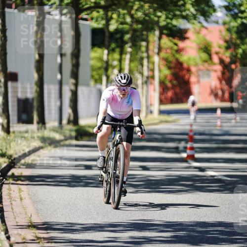 09.08.2026 - GEWOBA Citytriathlon Bremen Michael Burmester http://msf.ph/oto/9950914 09.08.2026 13:23:04 Radfahren 779, 828, 1106 meine-sportfotos.de
