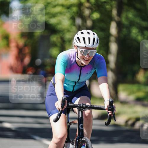 09.08.2026 - GEWOBA Citytriathlon Bremen Michael Burmester http://msf.ph/oto/9950970 09.08.2026 13:26:54 Radfahren 959 meine-sportfotos.de